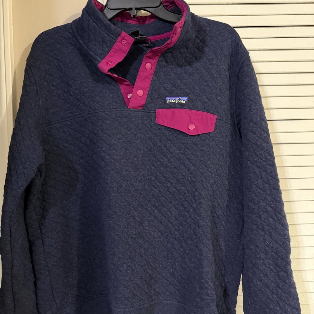 Patagonia Navy and Pink Quilted Pullover Jacket